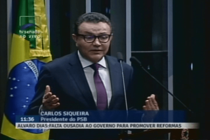 Carlos Siqueira homenageia Eduardo Campos (2015)